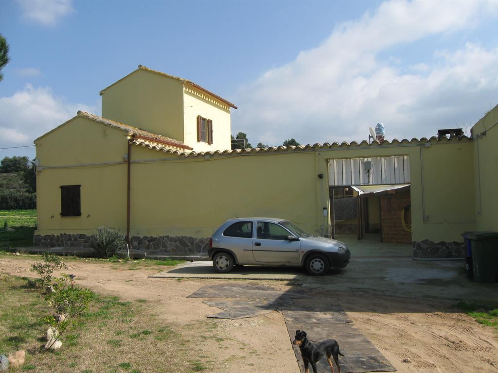 Отель Casa Campidanese Сант-Исидоро Экстерьер фото